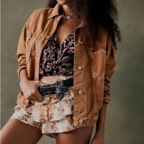 Free People NWT Camel Colored Distressed Denim Jacket Oversized size S - Picture 1 of 8